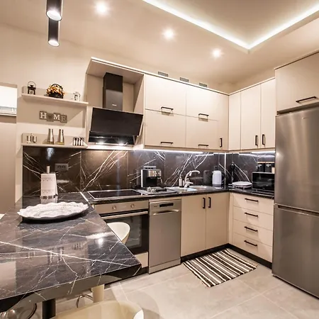 St Paul 25 Urban Apts بلدة كوس